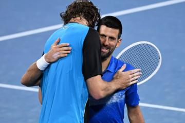 海德体育官网-德约科维奇焦点对战，穆古鲁扎与90激战德国队分钟，反败为胜胜负难料！